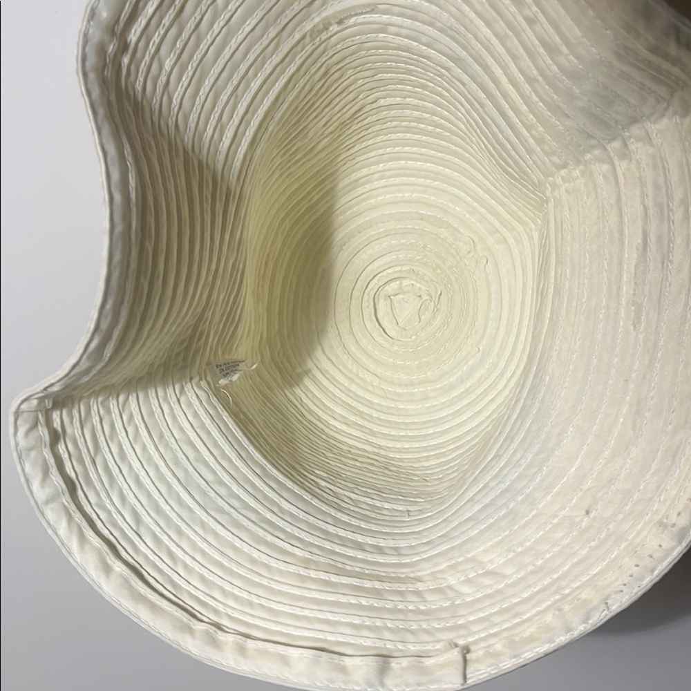 White Women’s Bucket Sun Hat - Picture 3 of 5